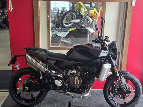 2025 Husqvarna Svartpilen 801 in Auburn, Massachusetts - Photo 1