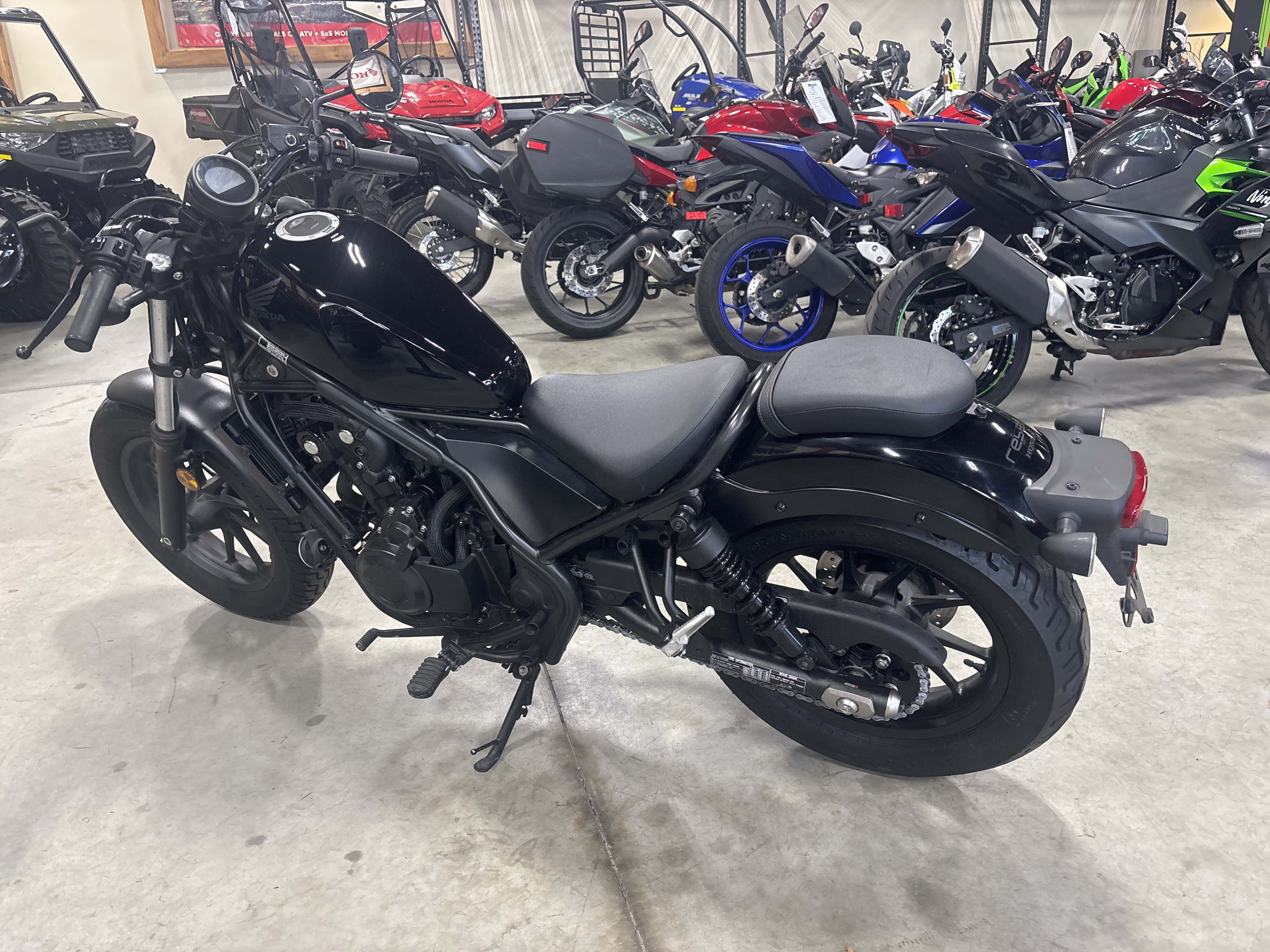 2020 Honda Rebel 500 in Auburn, Massachusetts - Photo 4