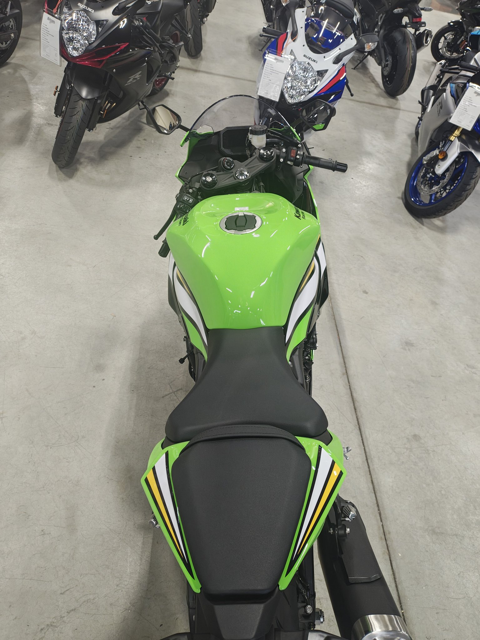 2025 Kawasaki Ninja® ZX-6R KRT Edition 5