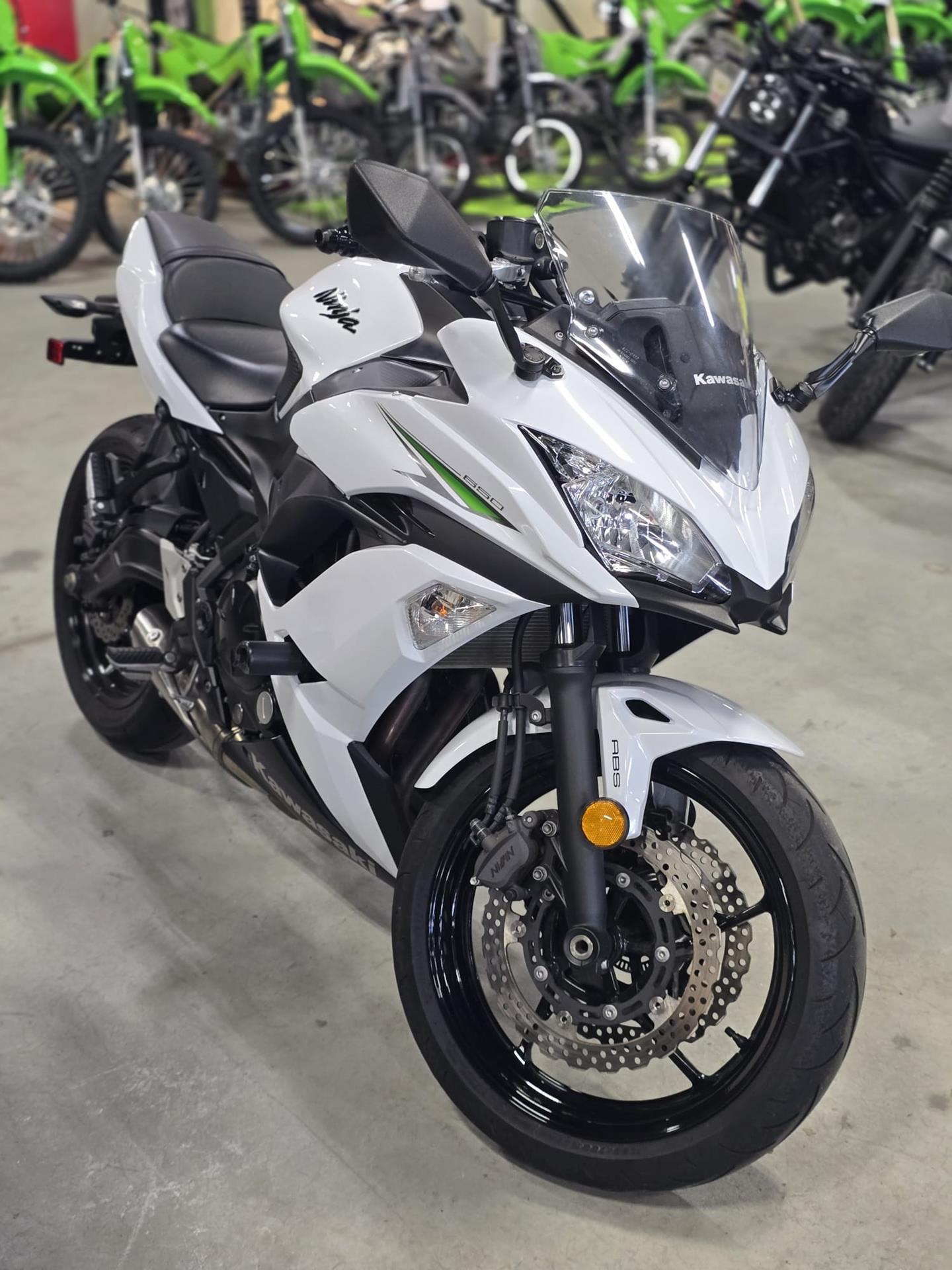 2017 Kawasaki Ninja 650 ABS in Auburn, Massachusetts - Photo 4