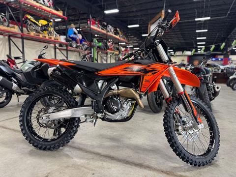 2024 KTM 250 SX-F in Auburn, Massachusetts - Photo 1