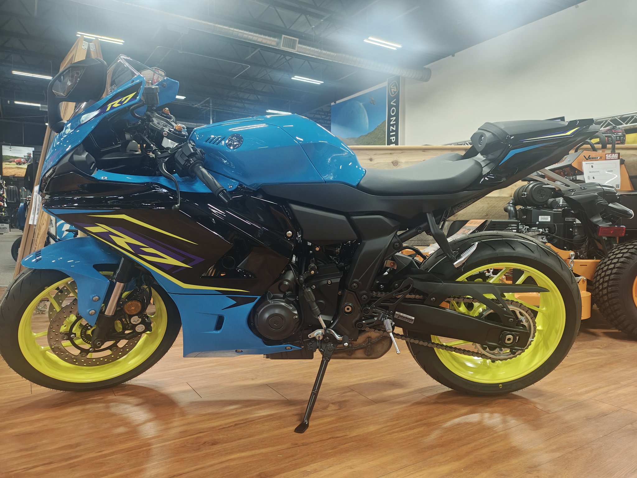2026 Yamaha YZF-R7 3