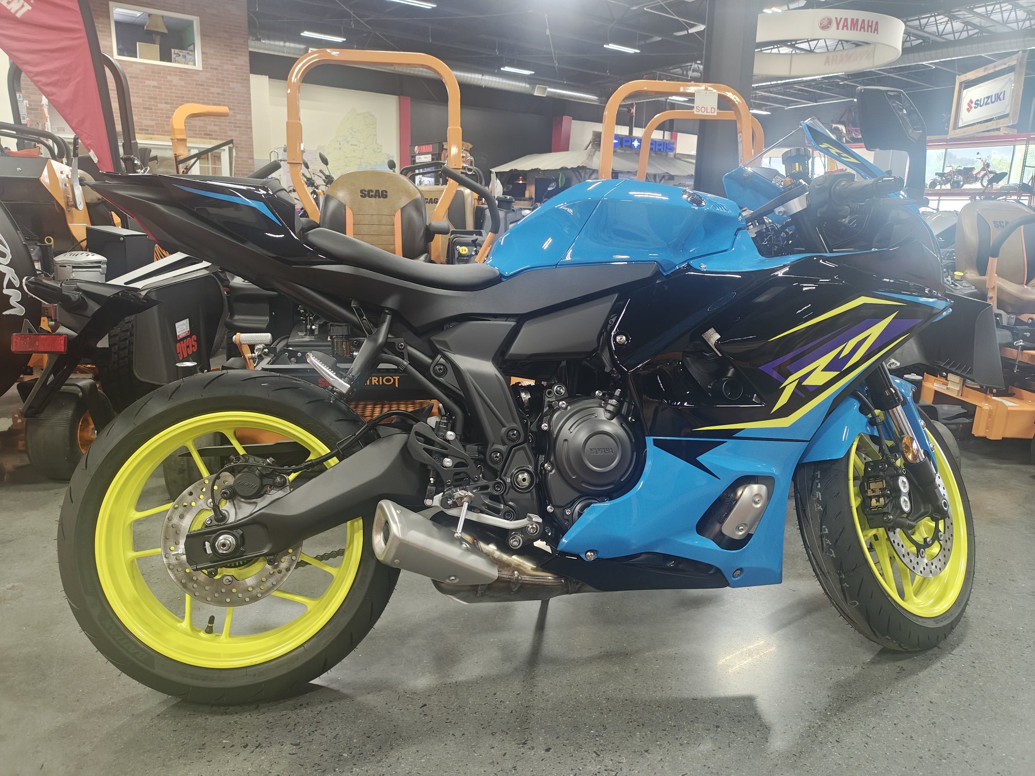 2026 Yamaha YZF-R7 5