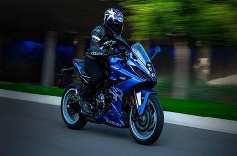 2025 Suzuki GSX-8R in Auburn, Massachusetts - Photo 3