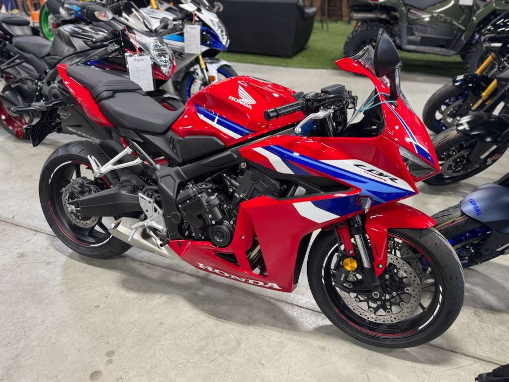 2024 Honda CBR650R ABS in Auburn, Massachusetts - Photo 1