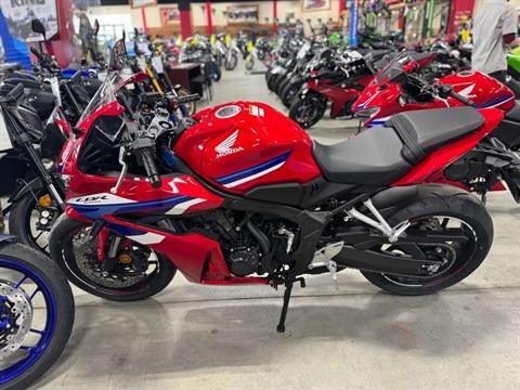 2024 Honda CBR650R ABS in Auburn, Massachusetts - Photo 3