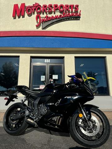 2023 Yamaha YZF-R7 in Auburn, Massachusetts - Photo 2