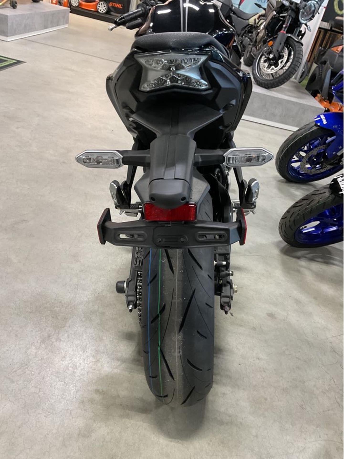 2025 Kawasaki Z650 in Auburn, Massachusetts - Photo 3