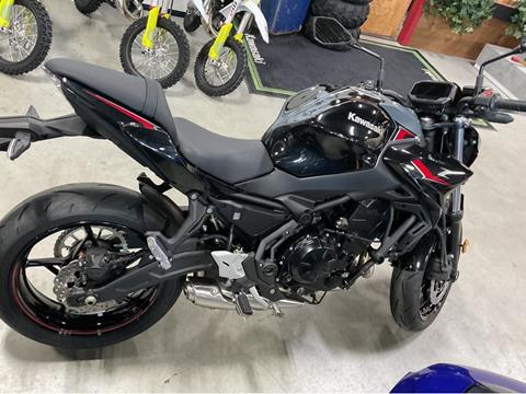 2025 Kawasaki Z650 in Auburn, Massachusetts - Photo 4