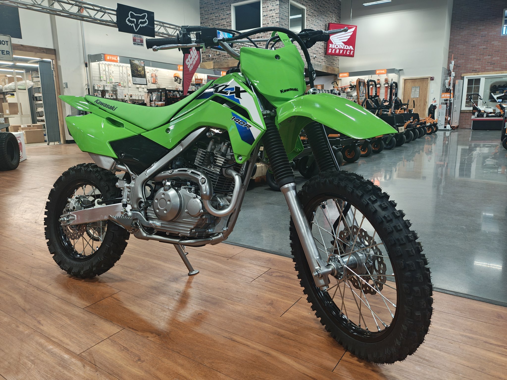 2027 KLX®140R
