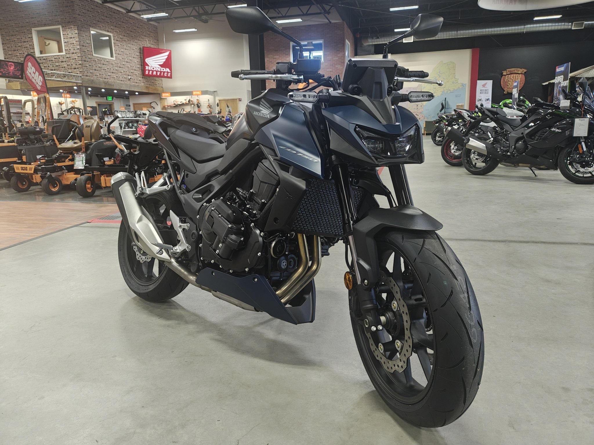 2026 CB750 Hornet E-Clutch