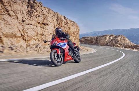 2025 Honda CBR500R in Auburn, Massachusetts - Photo 4