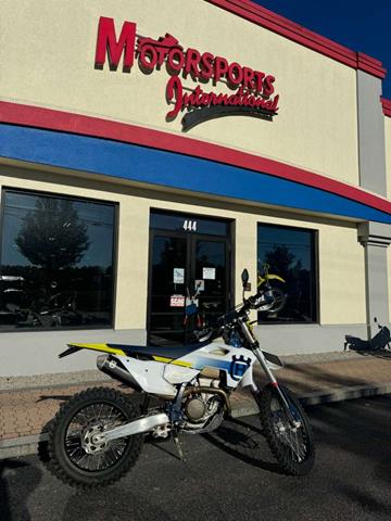 2024 Husqvarna FE 350s in Auburn, Massachusetts - Photo 2