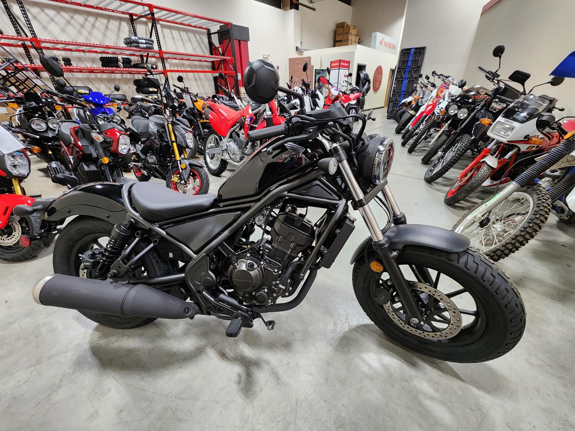2024 Honda Rebel 300 in Auburn, Massachusetts - Photo 2