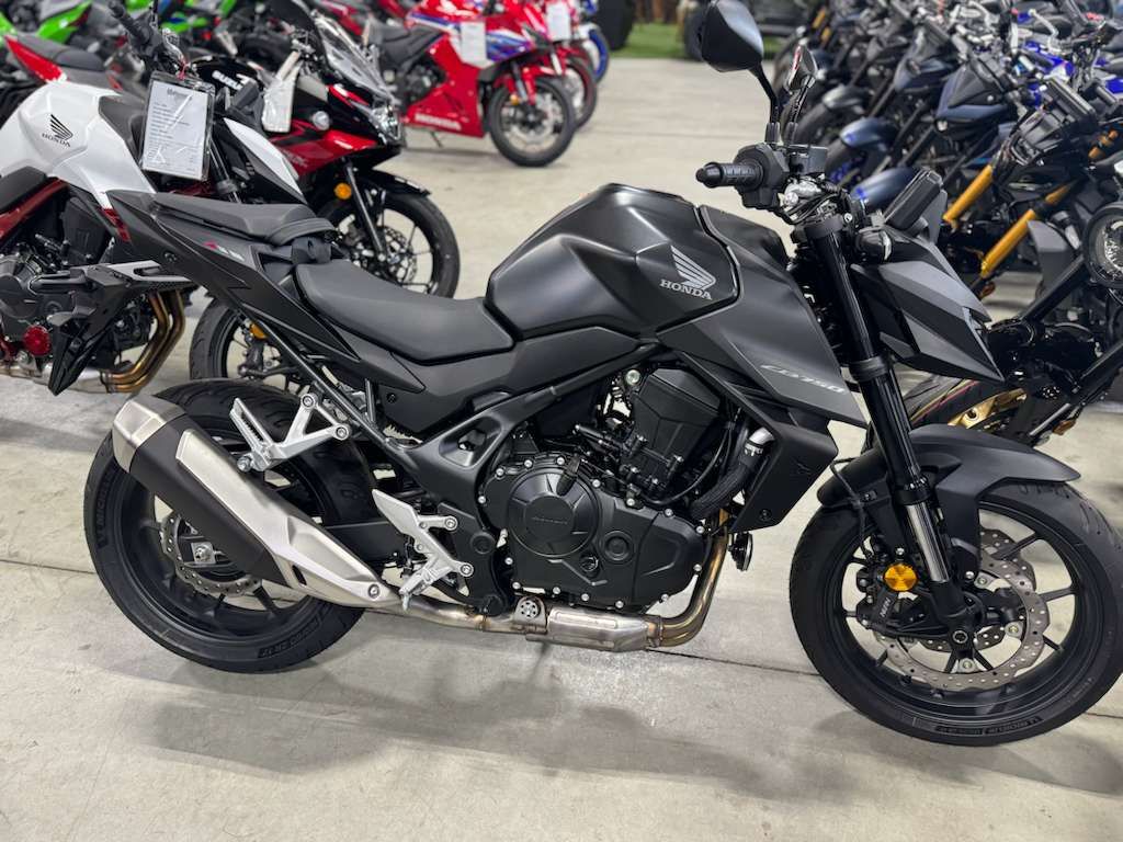 2025 Honda CB750 Hornet in Auburn, Massachusetts - Photo 2