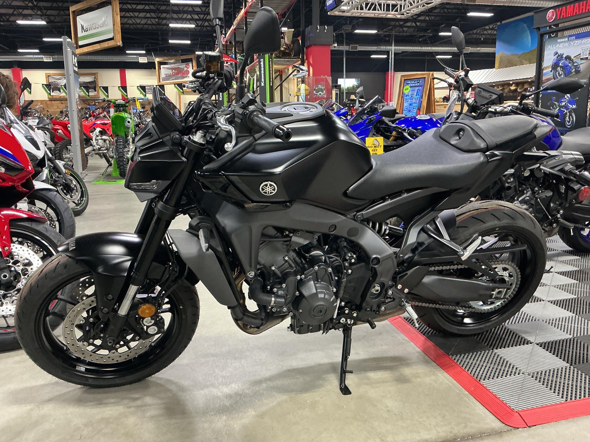 2024 Yamaha MT-09 in Auburn, Massachusetts - Photo 2