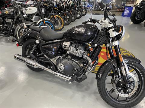 2024 Royal Enfield Super Meteor 650 — photo 1 of 3