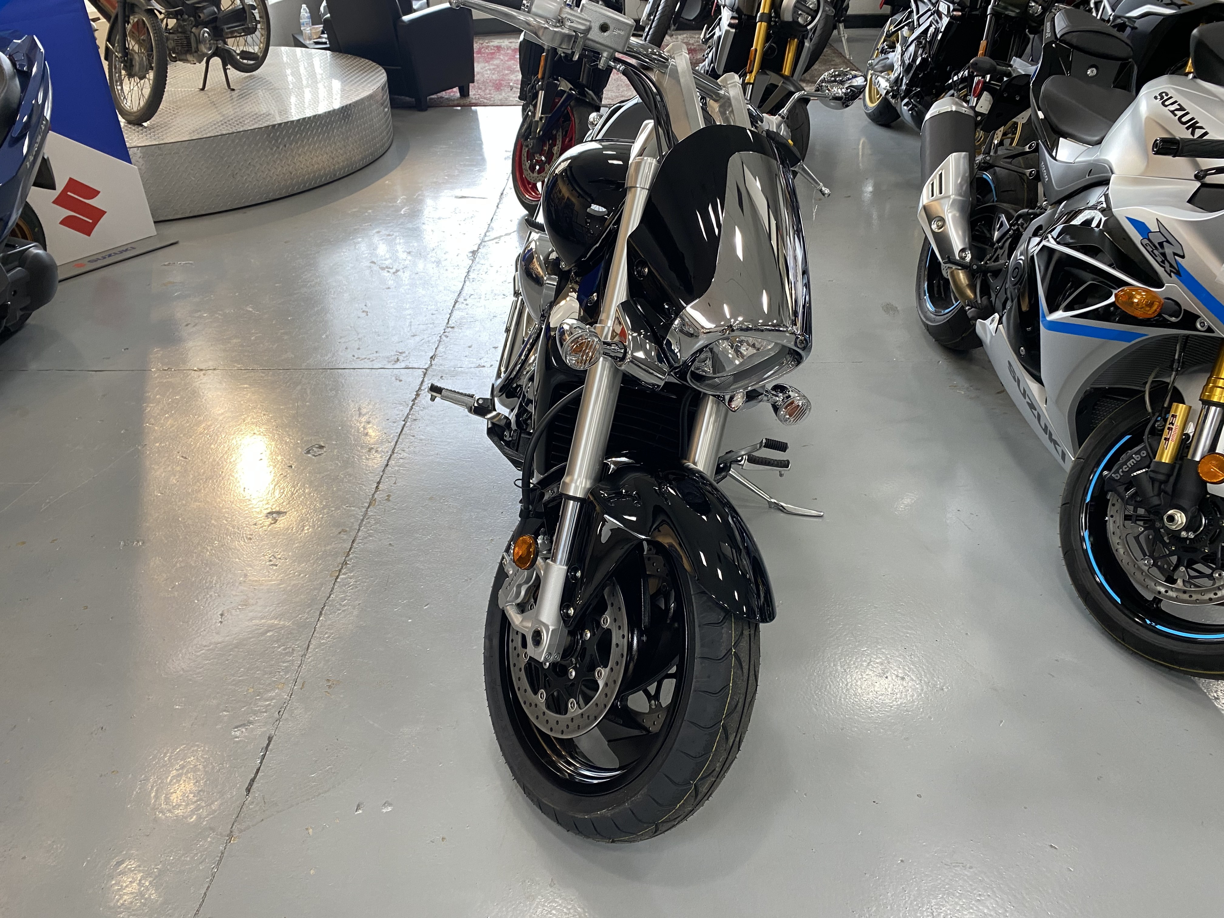 2025 Suzuki Boulevard M109R 2
