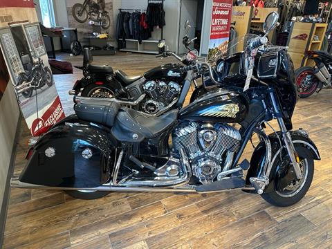 2020 Indian Chieftain Classic — photo 1 of 4