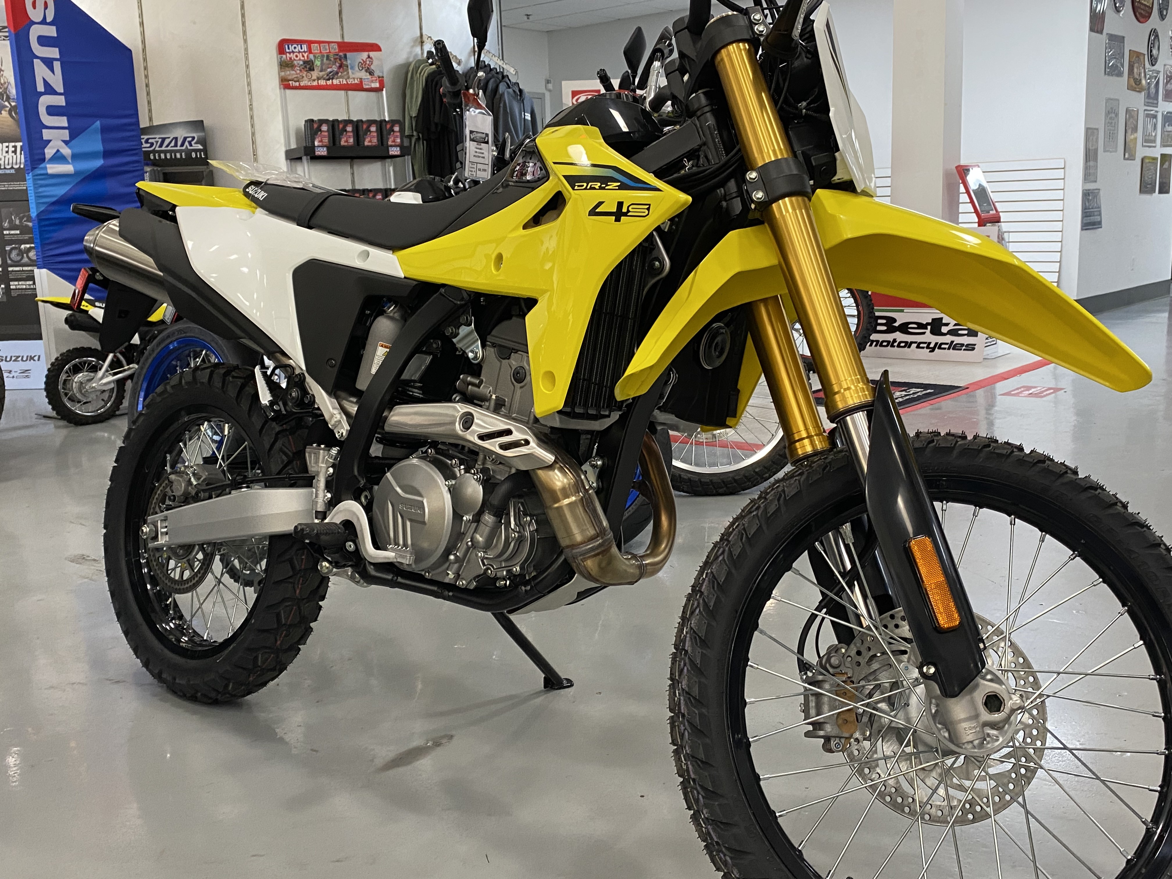 【静鈴】 New 2026 Suzuki DR-Z4S+ Motorcycles Savannah Motorsports in