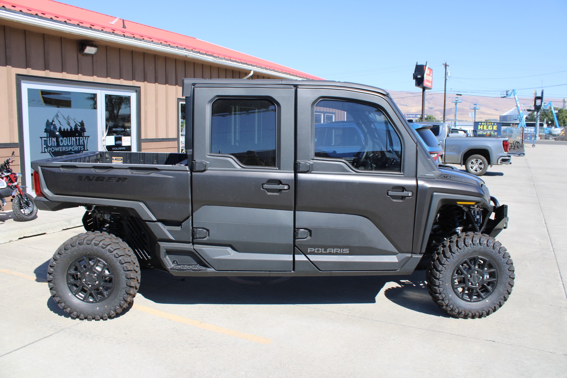 2027 Polaris Ranger Crew XD 1500 NorthStar Ultimate 4