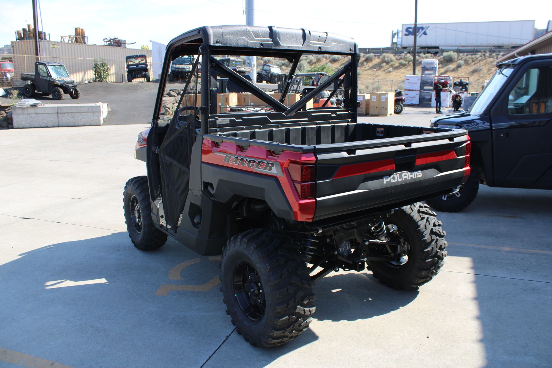 2025 Polaris Ranger XP 1000 Premium in The Dalles, Oregon - Photo 7