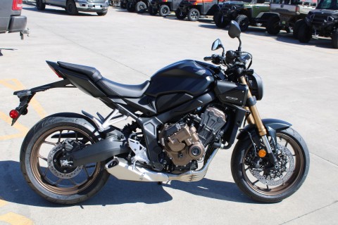 2026 Honda CB650R E-Clutch in The Dalles, Oregon - Photo 4