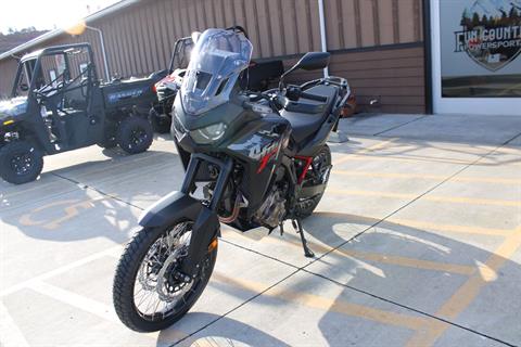 2025 Honda Africa Twin DCT in The Dalles, Oregon - Photo 3