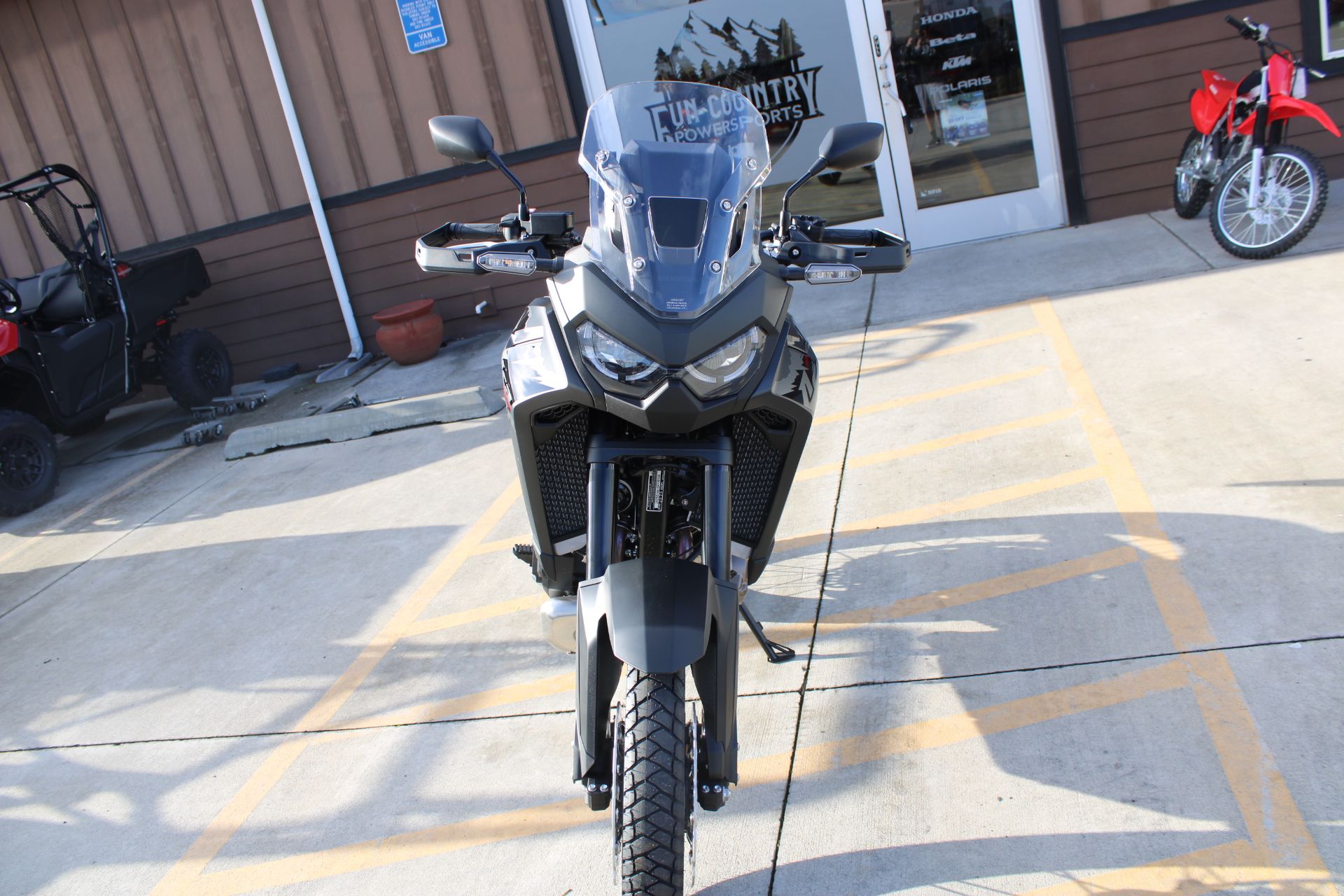 2025 Honda Africa Twin DCT in The Dalles, Oregon - Photo 2