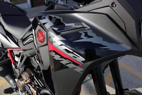 2025 Honda Africa Twin DCT in The Dalles, Oregon - Photo 10