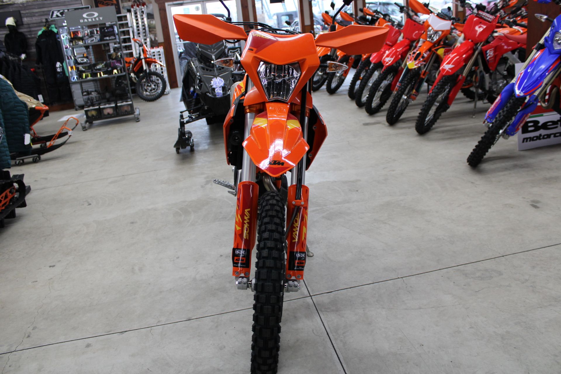 2025 KTM 500 EXC-F Six Days in The Dalles, Oregon - Photo 2