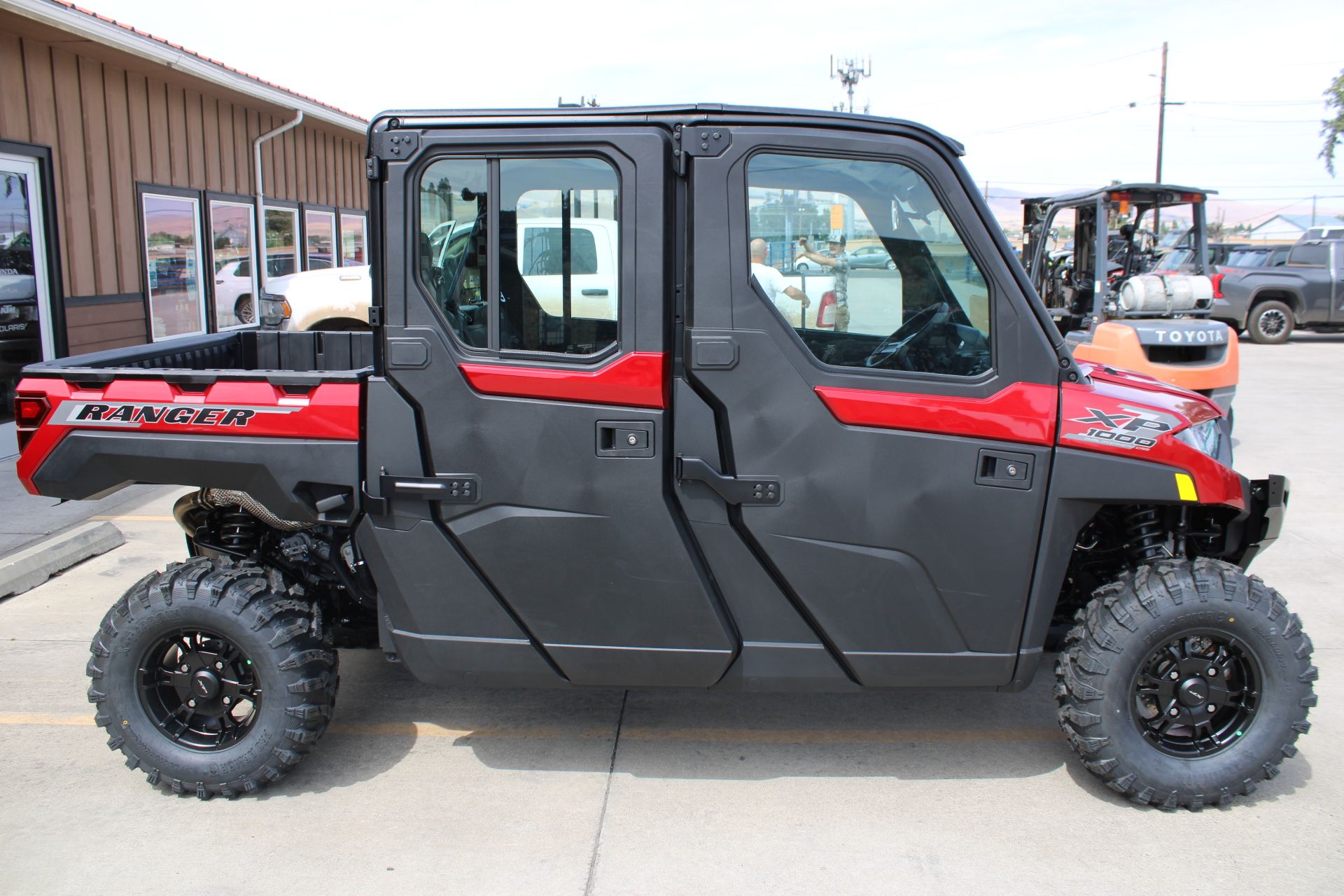 2025 Polaris Ranger Crew XP 1000 NorthStar Edition Premium in The Dalles, Oregon - Photo 5
