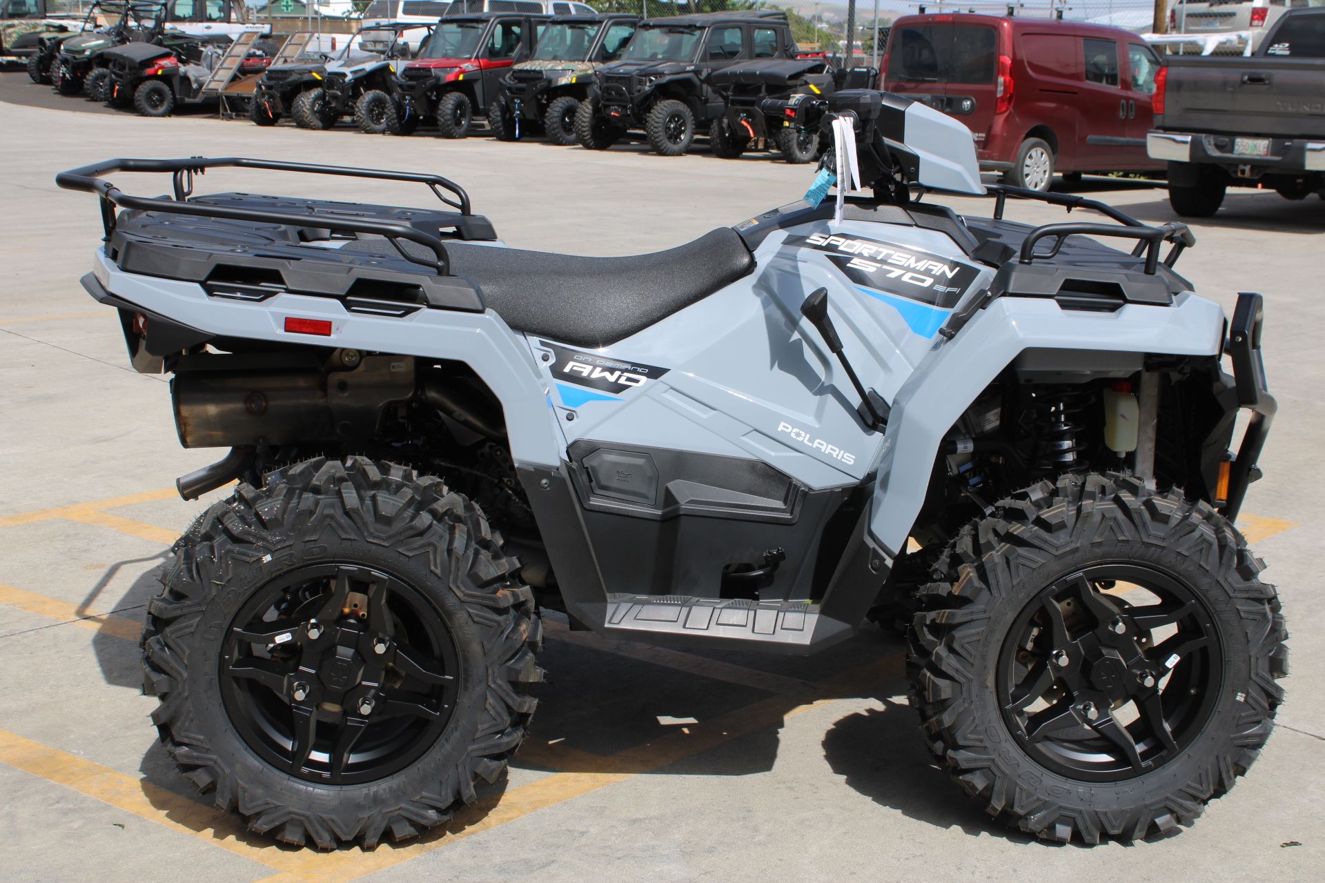 2025 Polaris Sportsman 570 Premium in The Dalles, Oregon - Photo 4