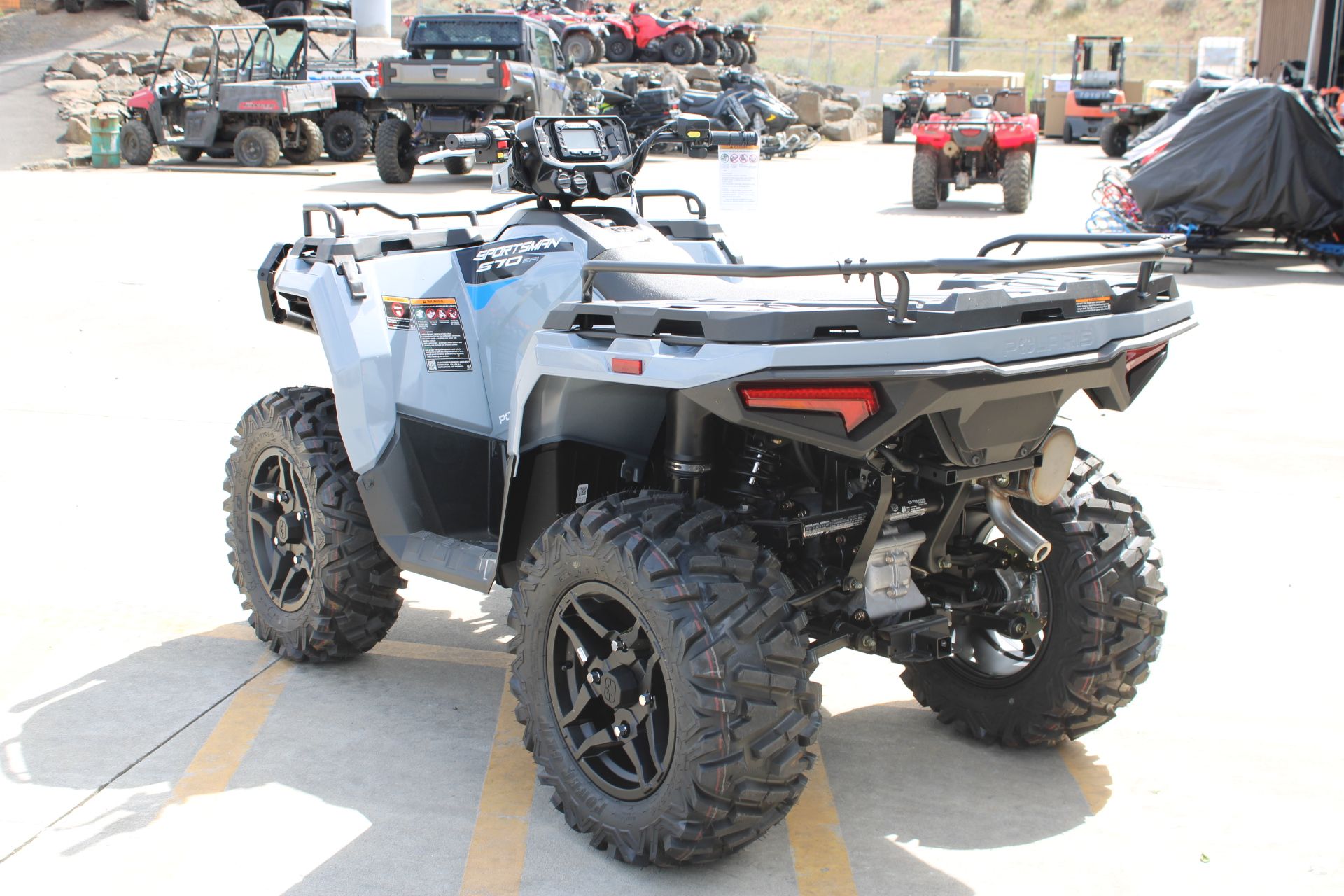 2025 Polaris Sportsman 570 Premium in The Dalles, Oregon - Photo 7