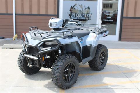 2025 Polaris Sportsman 570 Premium in The Dalles, Oregon - Photo 3