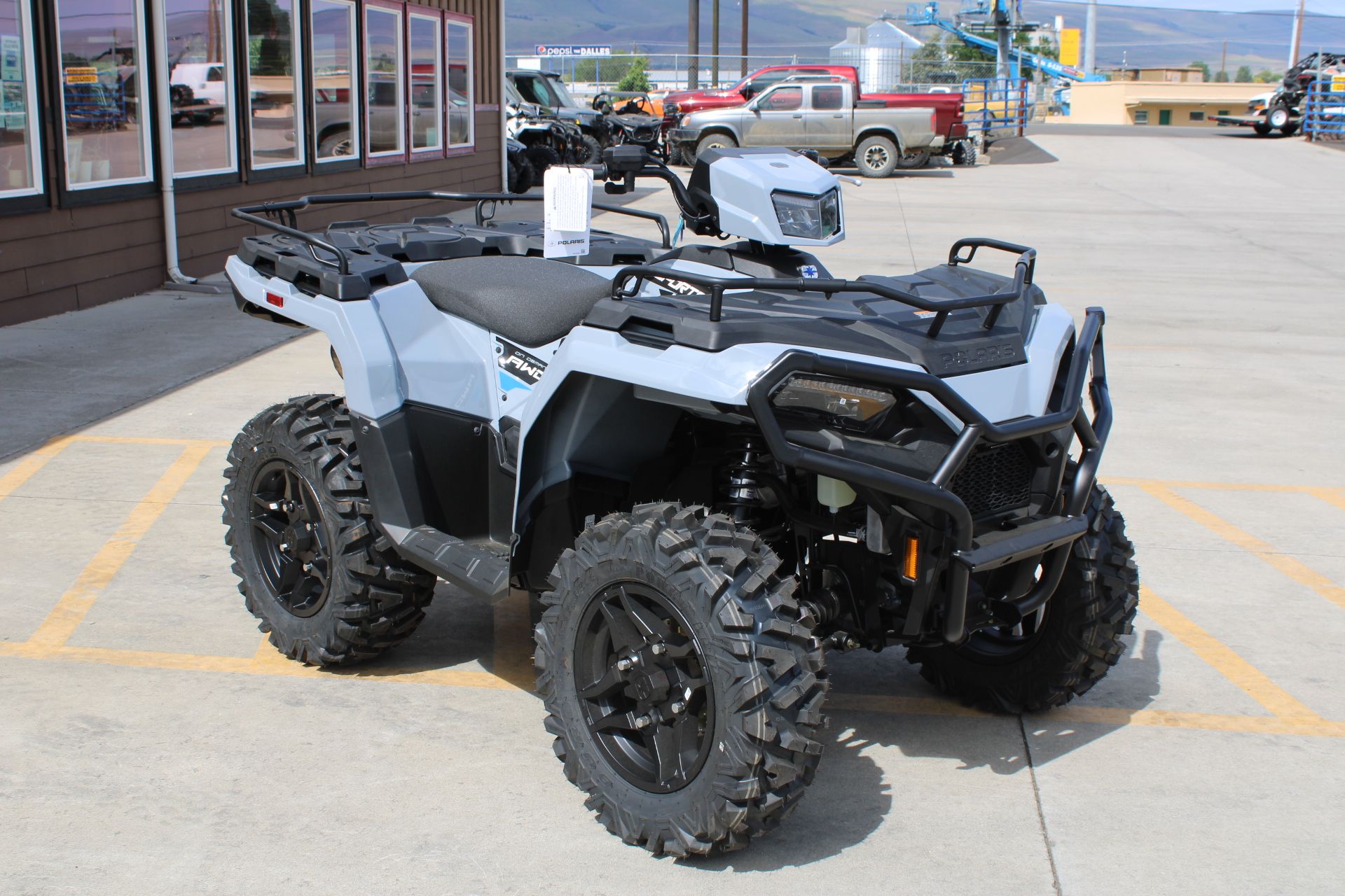 2025 Polaris Sportsman 570 Premium in The Dalles, Oregon - Photo 1