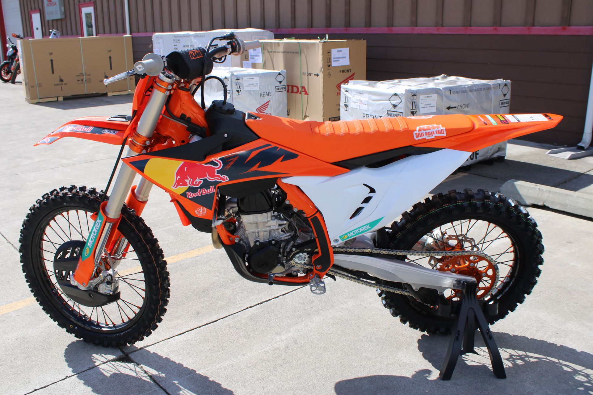 2024 KTM 450 SX-F Factory Edition in The Dalles, Oregon - Photo 4