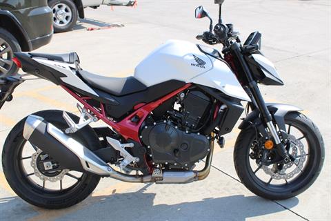 2025 Honda CB750 Hornet in The Dalles, Oregon - Photo 5