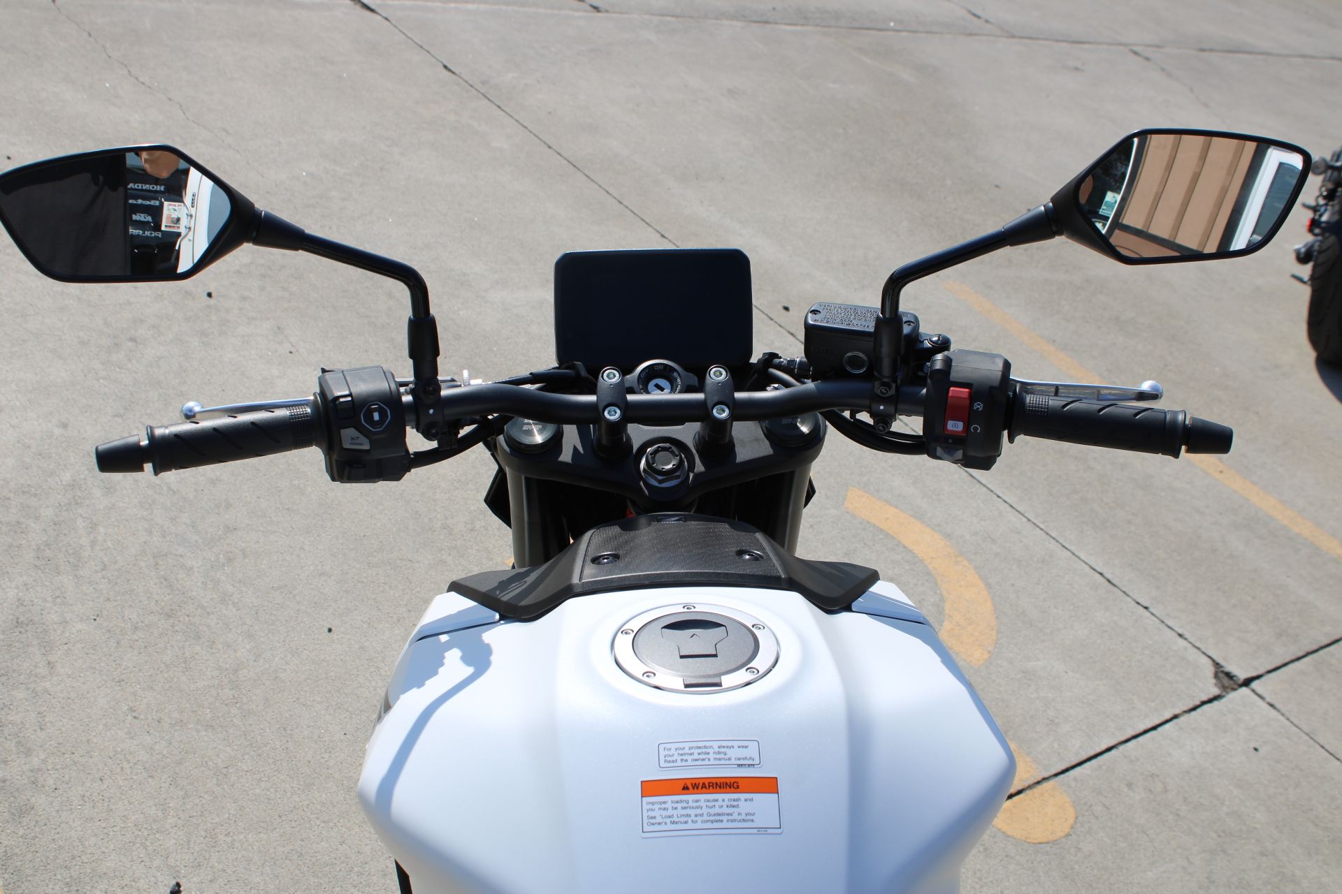 2025 Honda CB750 Hornet in The Dalles, Oregon - Photo 10