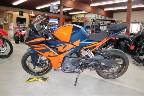 2022 KTM RC 390 in The Dalles, Oregon - Photo 9