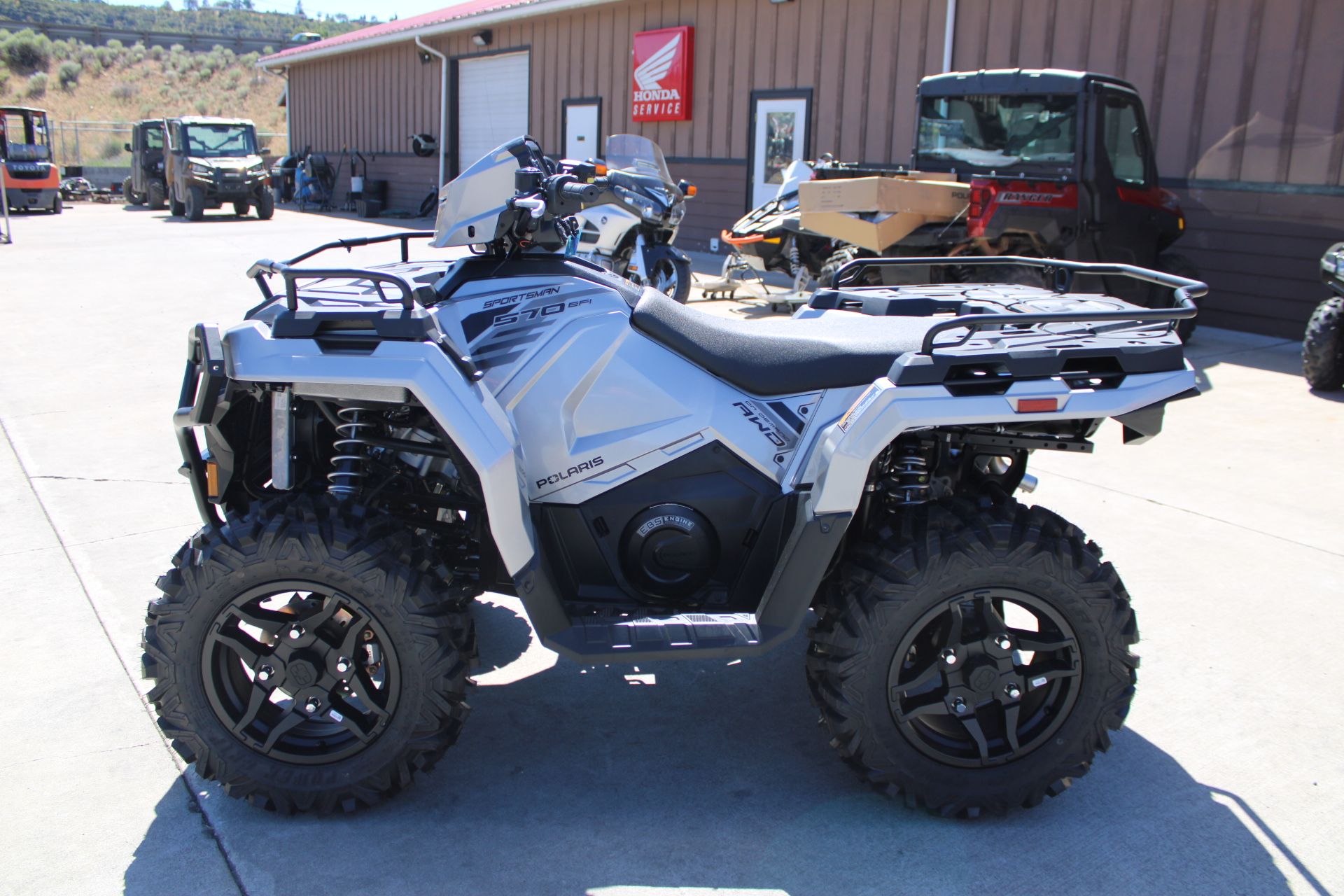 2026 Polaris Sportsman 570 Ultimate in The Dalles, Oregon - Photo 8