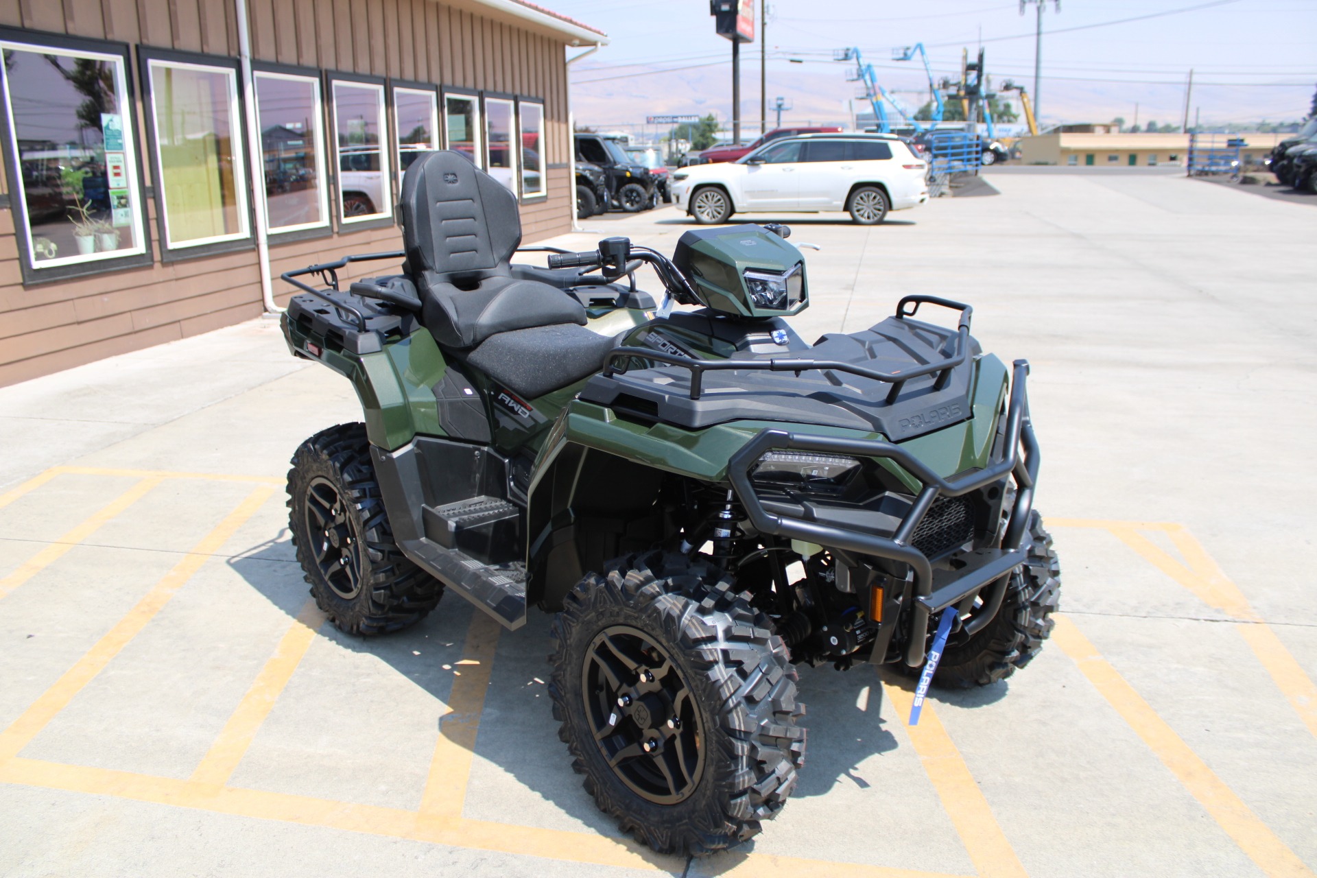 2026 Sportsman Touring 570 Premium