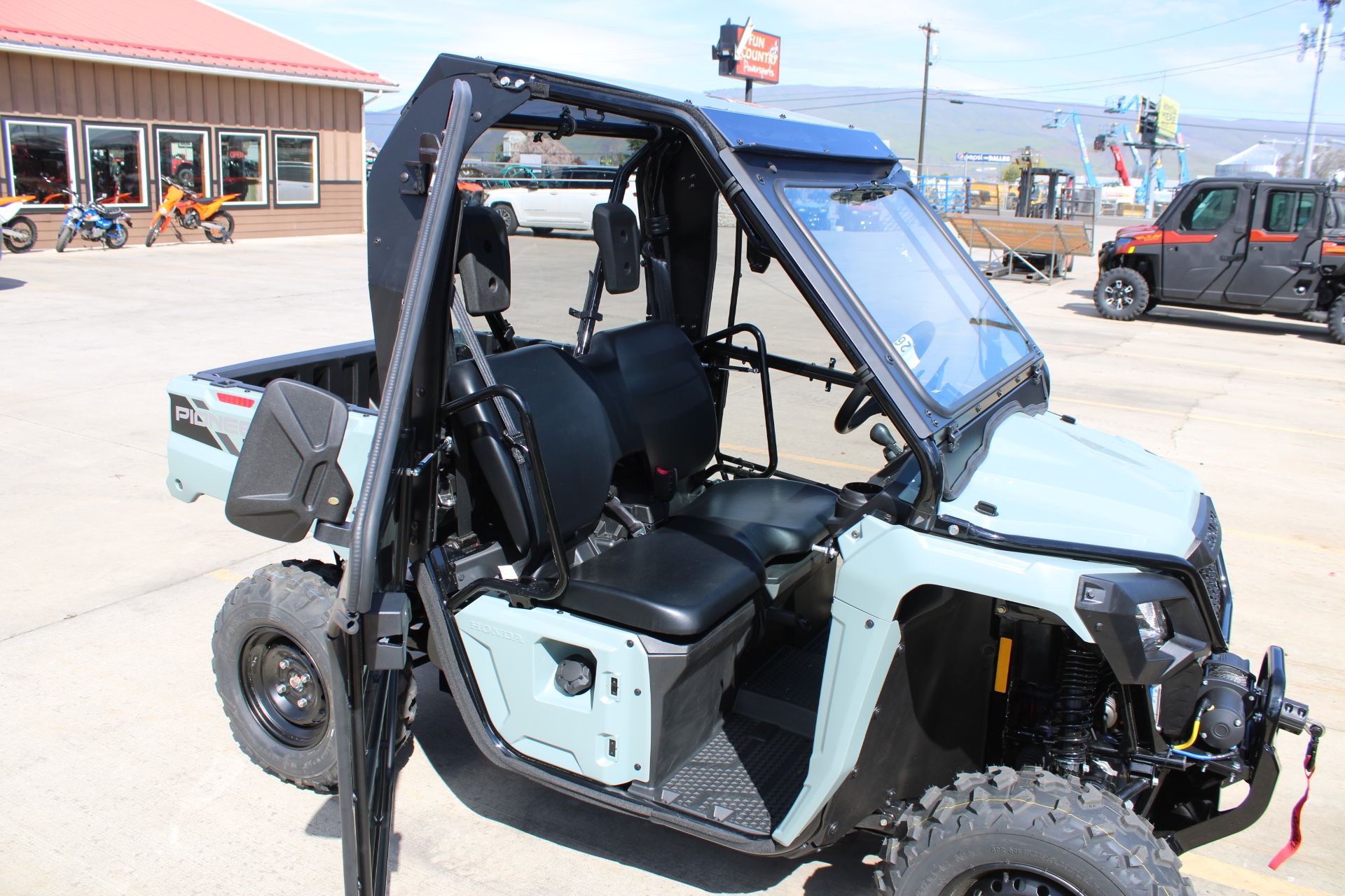 2026 Honda Pioneer 520 in The Dalles, Oregon - Photo 9