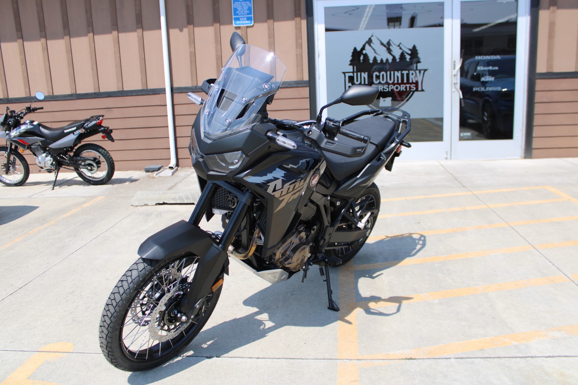 2026 Honda Africa Twin DCT 3