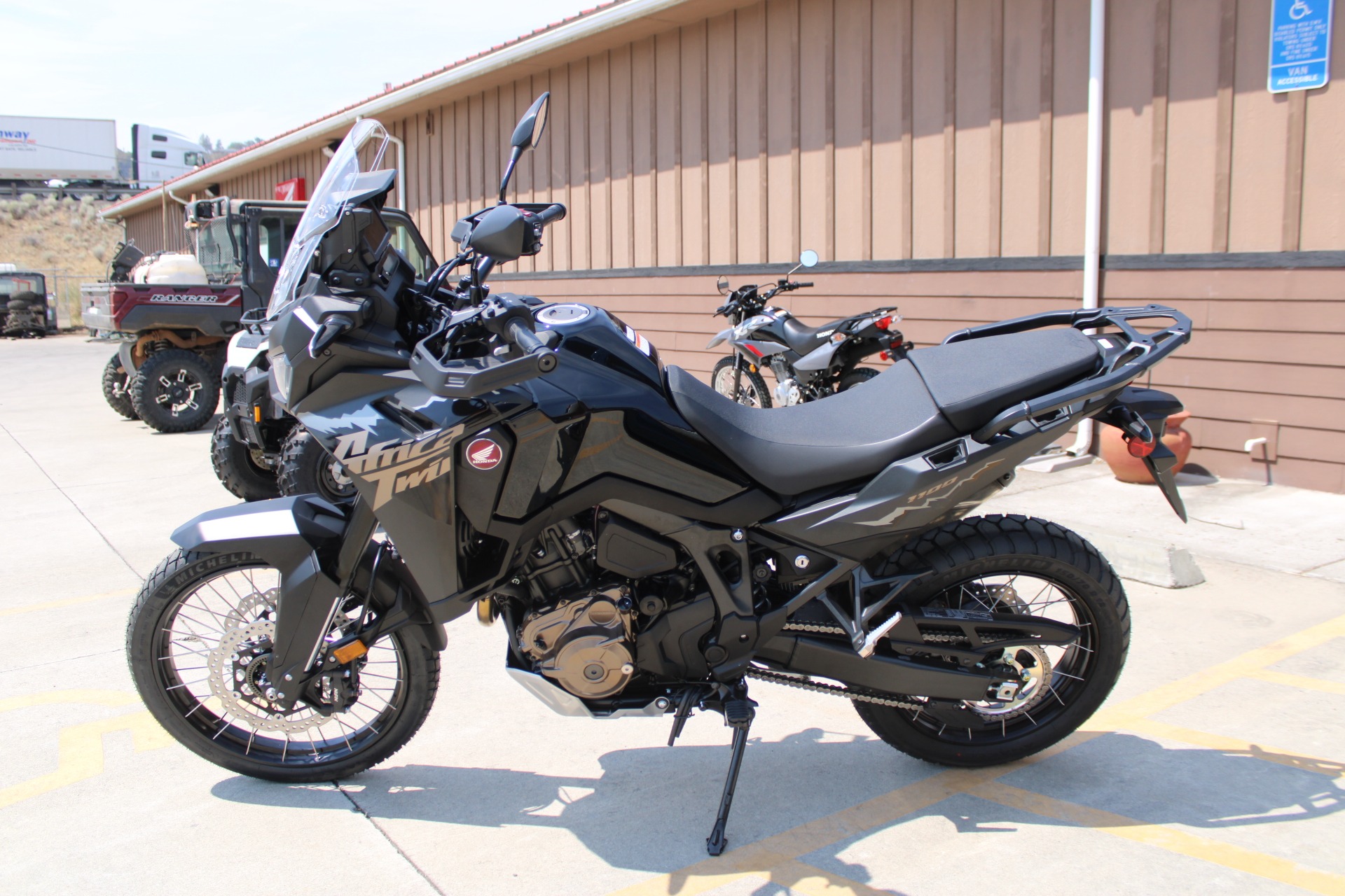 2026 Honda Africa Twin DCT 6