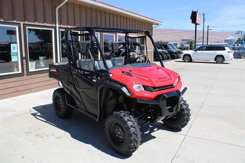 2025 Honda Pioneer 1000 in The Dalles, Oregon - Photo 1