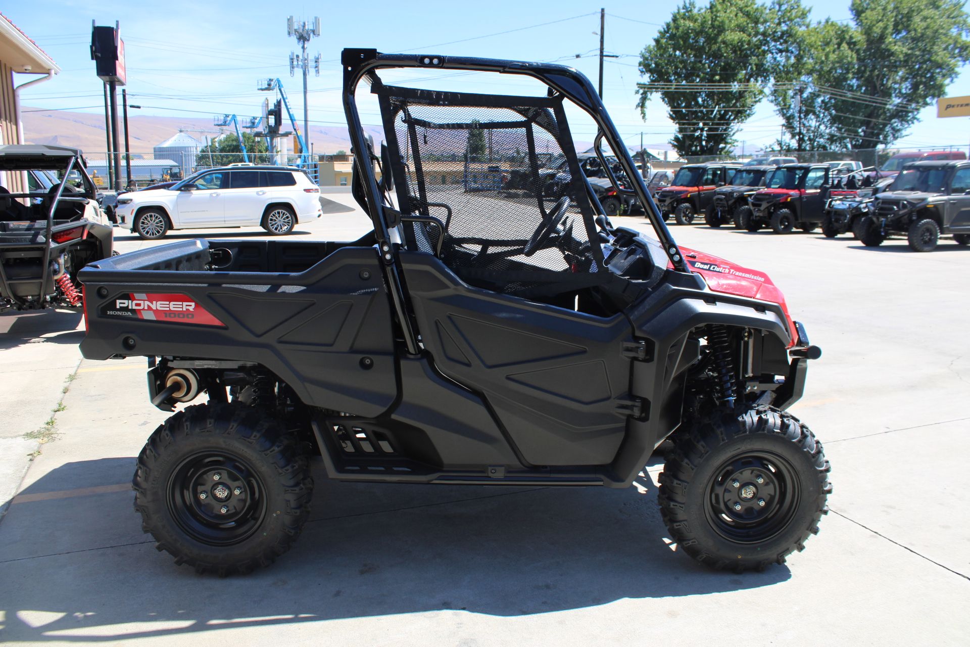 2025 Honda Pioneer 1000 in The Dalles, Oregon - Photo 4