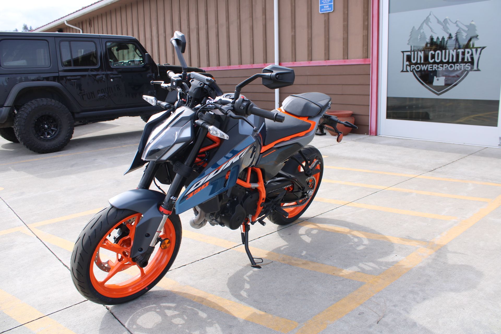 2024 KTM 390 Duke in The Dalles, Oregon - Photo 3