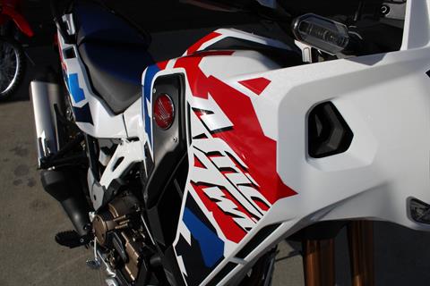 2025 Honda Africa Twin Adventure Sports ES DCT in The Dalles, Oregon - Photo 10