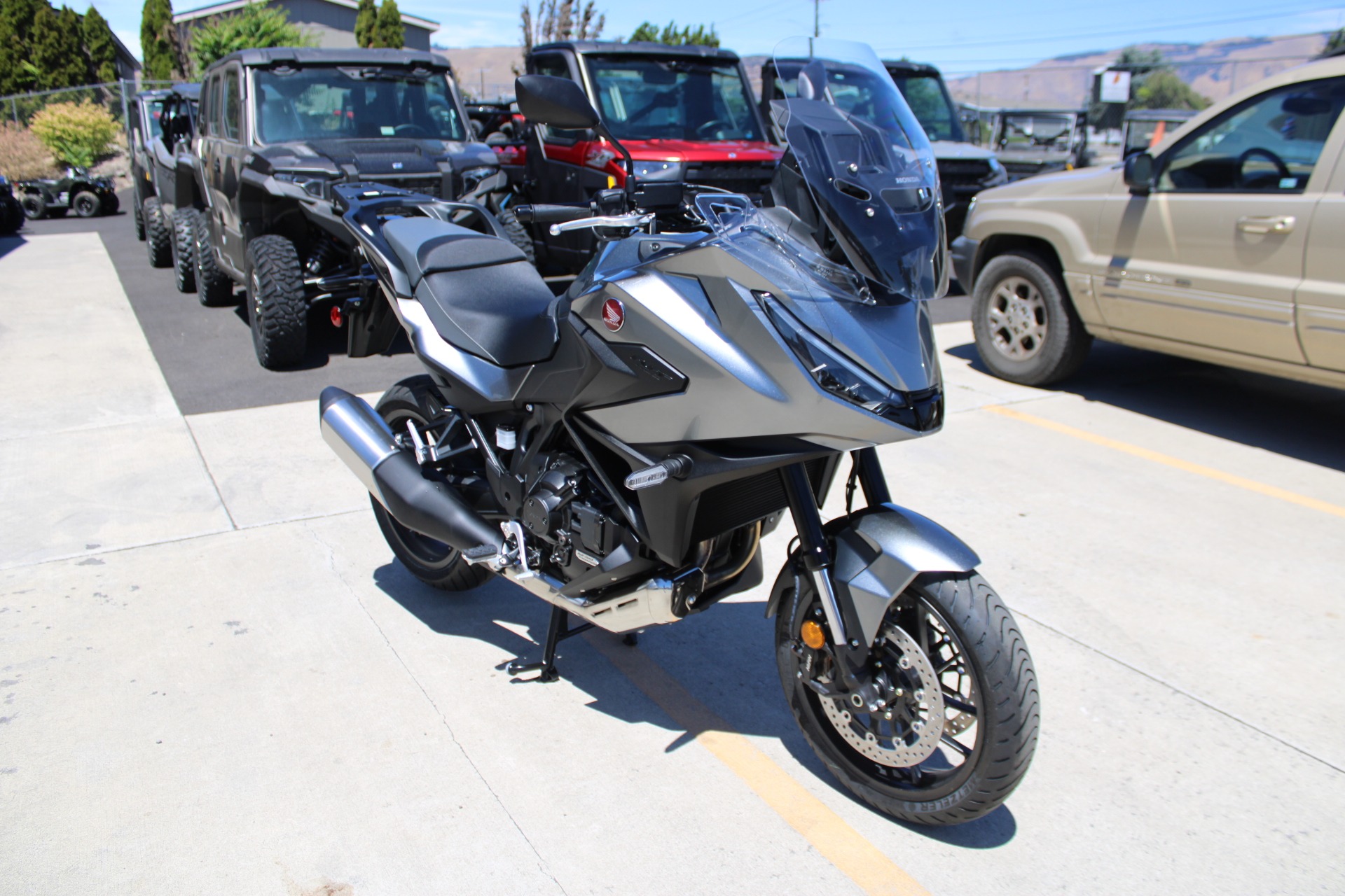 2026 Honda NT1100 DCT in The Dalles, Oregon - Photo 1
